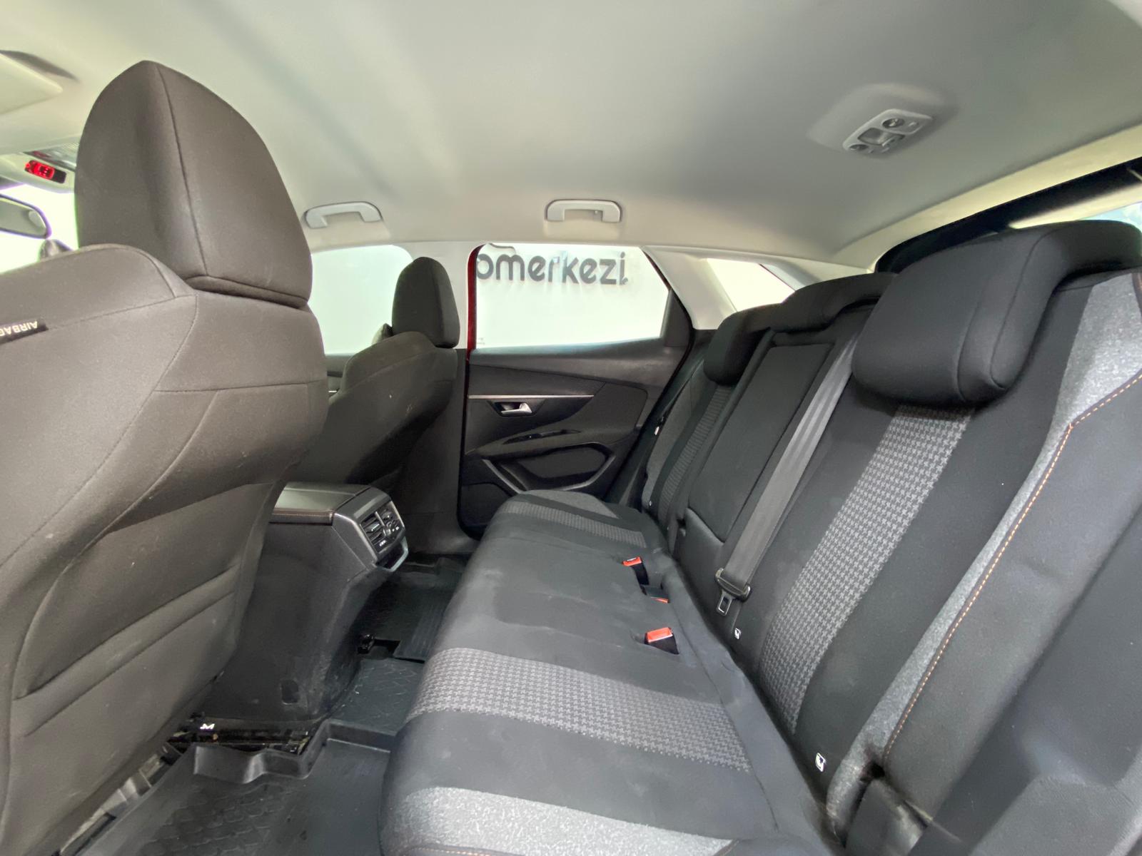 PEUGEOT 3008 19